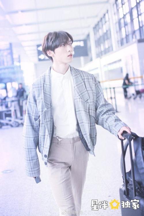 赵磊爆料机场视频播放,揭秘明星出行幕后